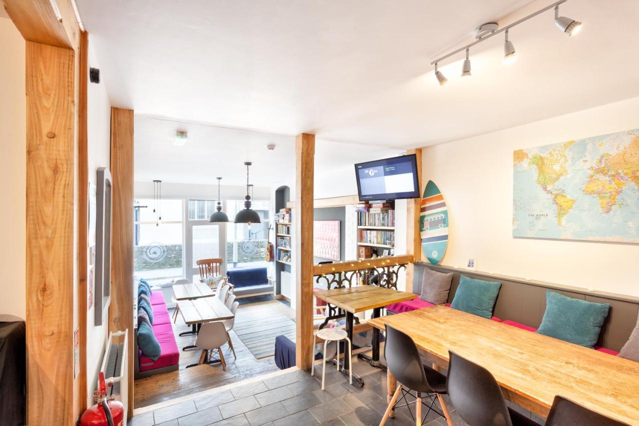 Ocean Backpackers Self-Catering Hostel Ilfracombe Extérieur photo