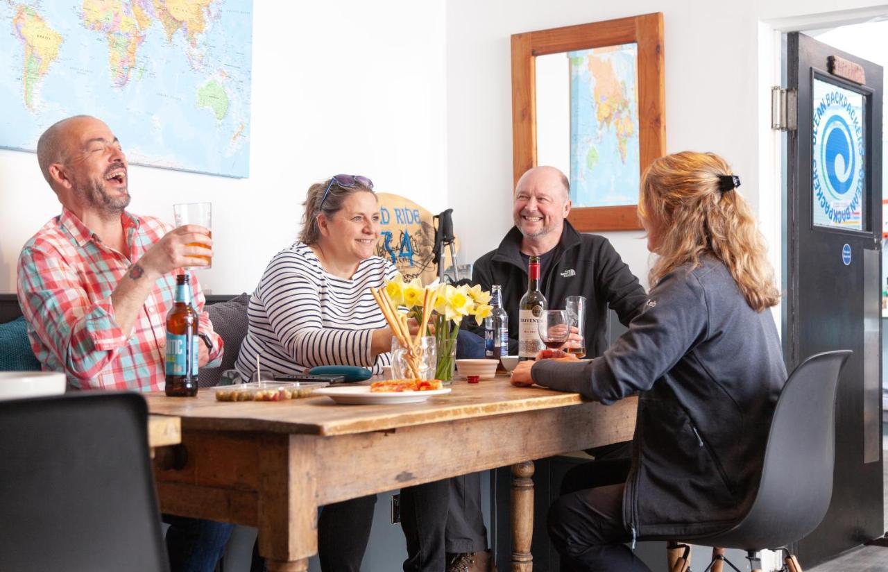 Ocean Backpackers Self-Catering Hostel Ilfracombe Extérieur photo