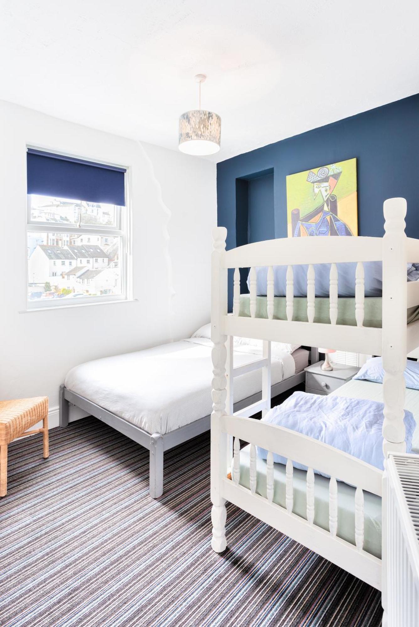 Ocean Backpackers Self-Catering Hostel Ilfracombe Extérieur photo