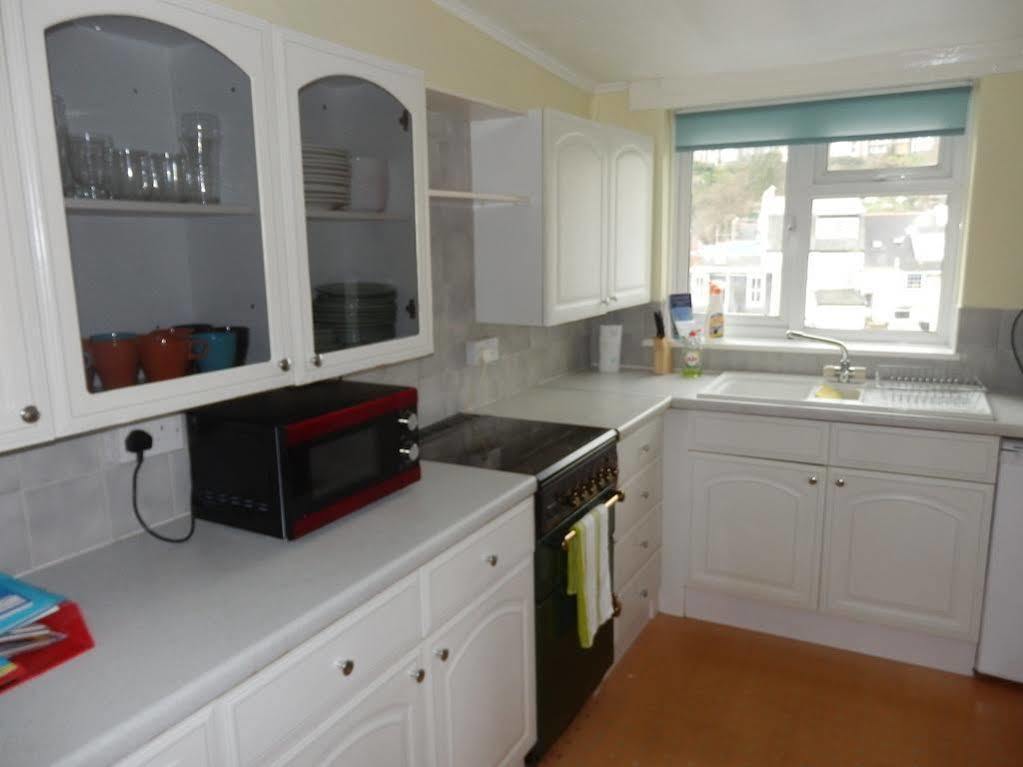 Ocean Backpackers Self-Catering Hostel Ilfracombe Extérieur photo